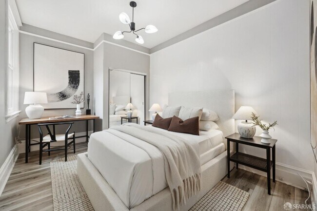 Building Photo - 202 (17-19 Card Aly)