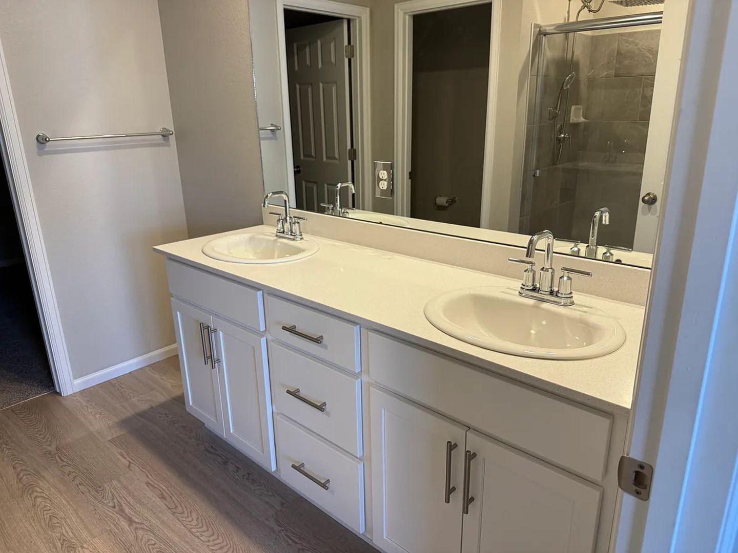 Building Photo - 745 N Tempe St