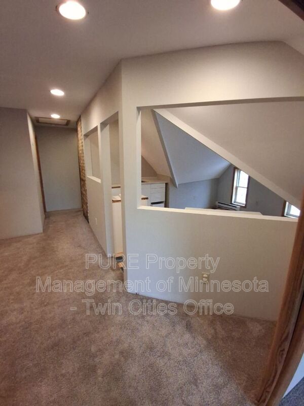 Building Photo - 3123 Portland Ave