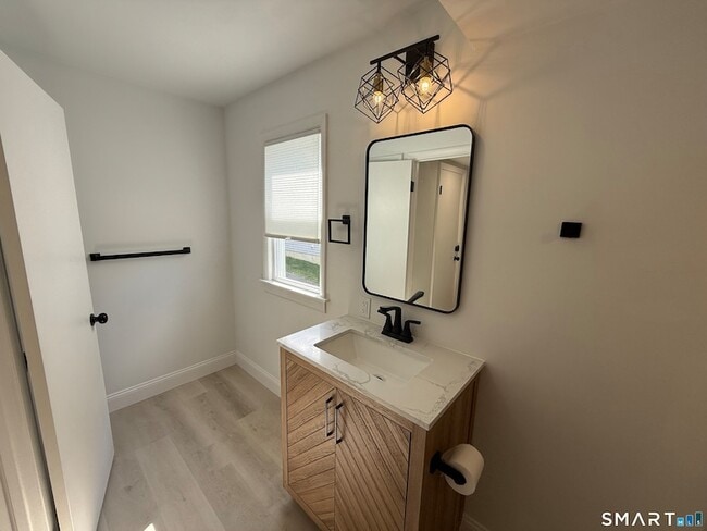 Building Photo - 3 Edgewood St