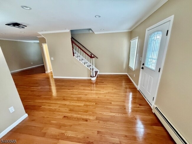 Building Photo - 146 Leghorn Ave