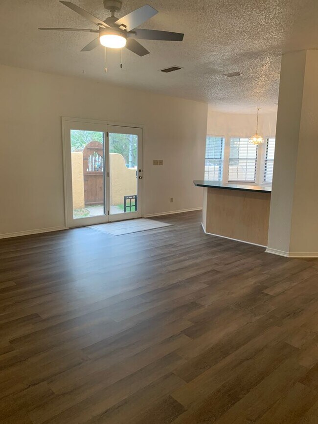 Building Photo - 2305 Newman Clovis NM