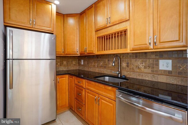 Building Photo - 18210 Chalet Dr