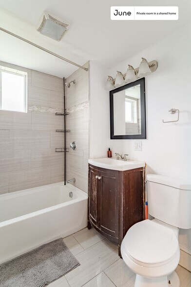 Building Photo - Room in Shared 3 bed/1.5 bath home