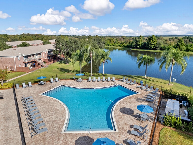 Heated Pool - Carlton Arms of Winter Haven