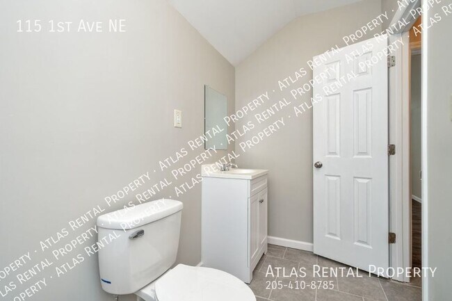 Building Photo - 115 1st Ave NE