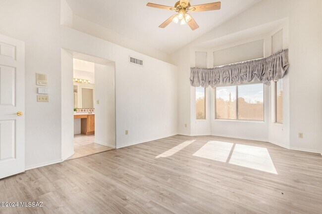 Building Photo - 638 S Sierra Nevada Dr