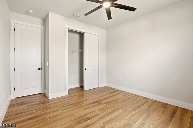 Building Photo - 2630 NW 23rd Ave