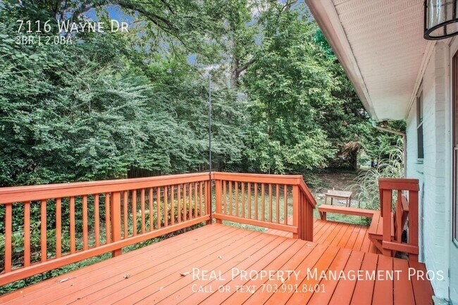 Building Photo - 7116 Wayne Dr