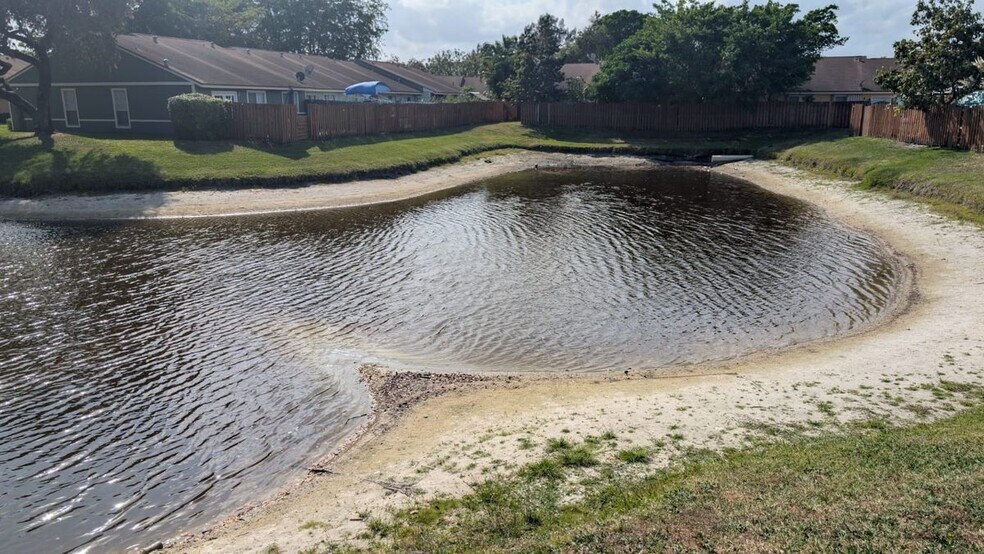 Building Photo - 4755 Orleans Ct