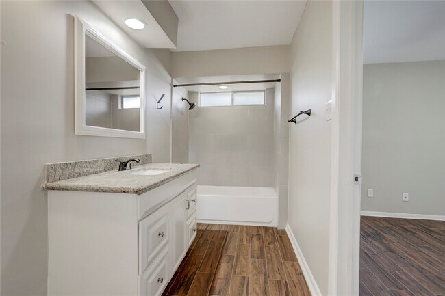 Building Photo - 22706 Indian Ridge Dr