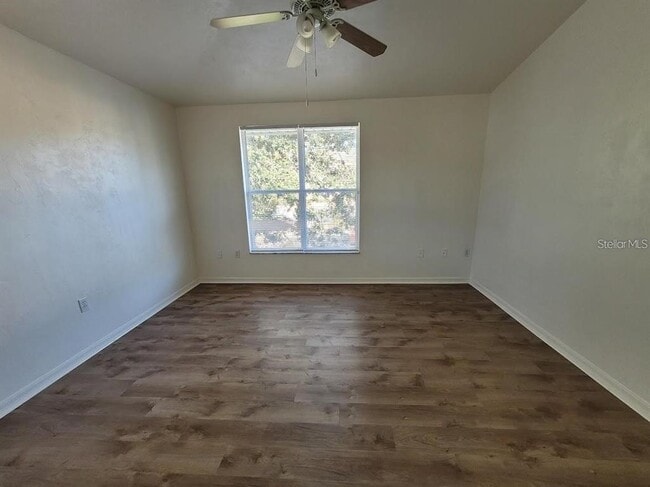 Building Photo - 3890 SW 20th Ave