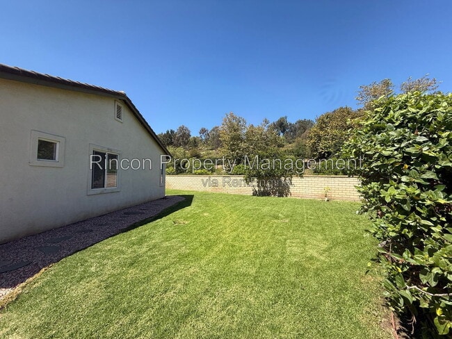 Building Photo - 605 Corte Sol