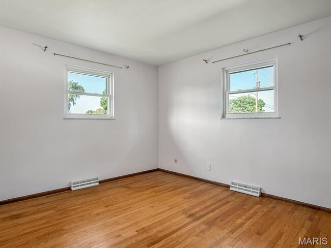 Building Photo - 106 Dana Dr