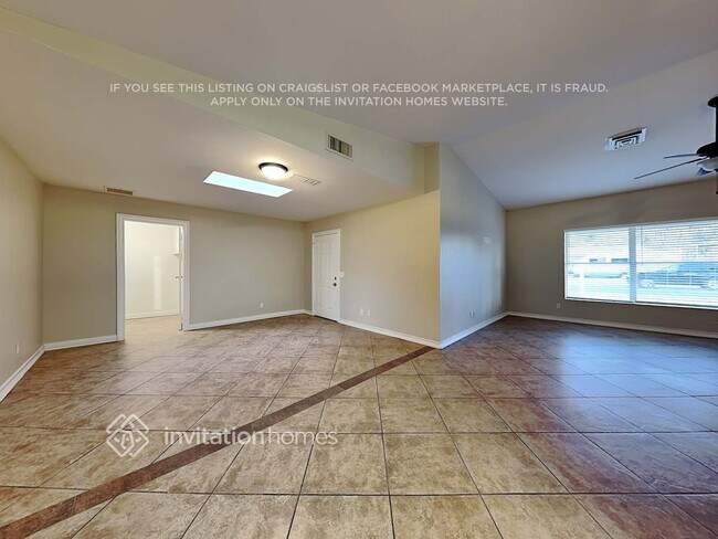 Building Photo - 6439 E Albany St