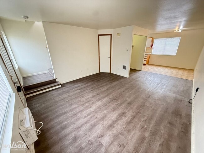 Building Photo - 630 N 5th Ave