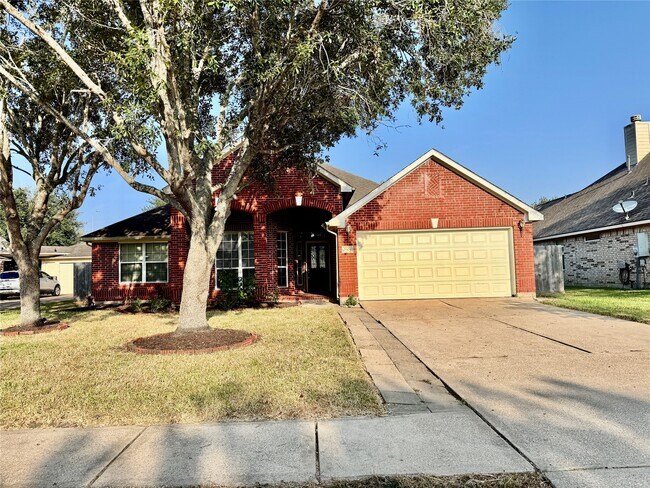 Primary Photo - 2604 Hidden Creek Dr
