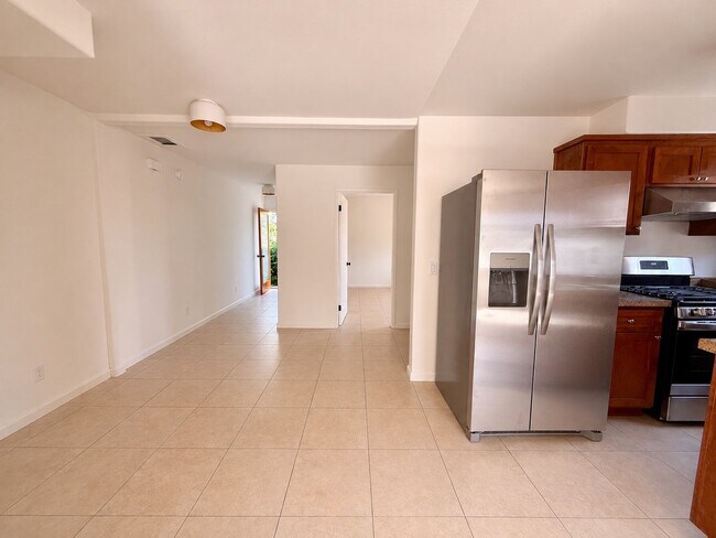 Building Photo - 1027 Coronado Ter