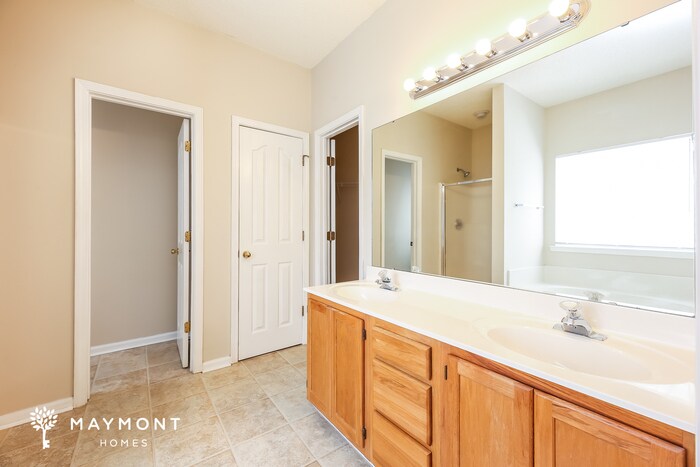 Building Photo - 122 Lantana Ct