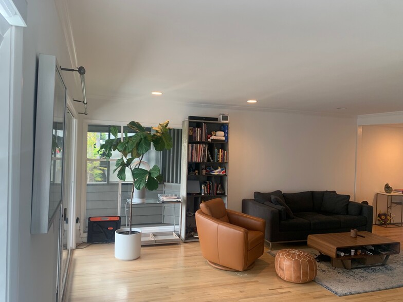 Building Photo - 11767 W Sunset Blvd