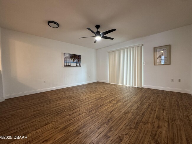 Building Photo - 175 Yorktowne Dr