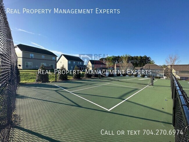 Building Photo - 7839 Sawgrass Ln
