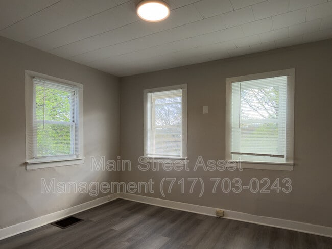 Building Photo - 129 N Prince St