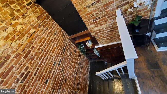 Building Photo - 244 S Exeter St