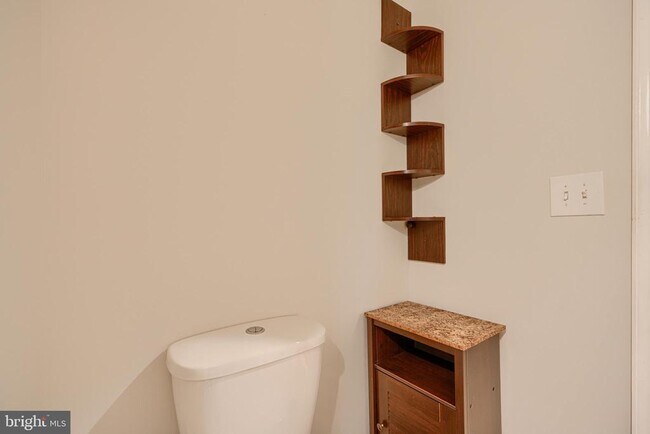 Building Photo - 1730 E Chase St