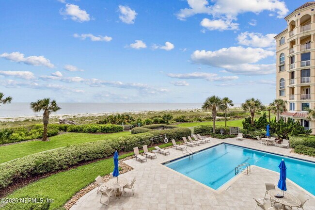 Building Photo - 426 Beachside Pl