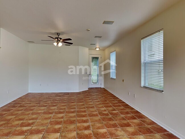 Building Photo - 19640 Timberbluff Dr