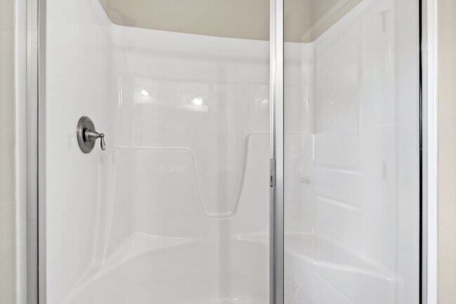 Building Photo - Modern 3BR/2.5BA Home with Open Layout – W...