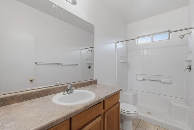 Building Photo - Pending/ Rented - Comfortable Eastside Liv...