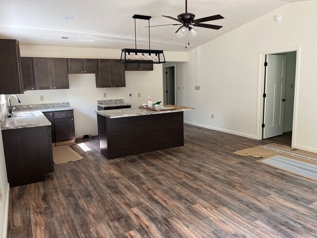 Building Photo - 3 Bedroom, 2 Full Bath- Duplex on Benner Pike Bellefonte