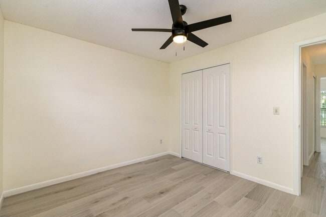 Building Photo - 446 Timberlake Dr