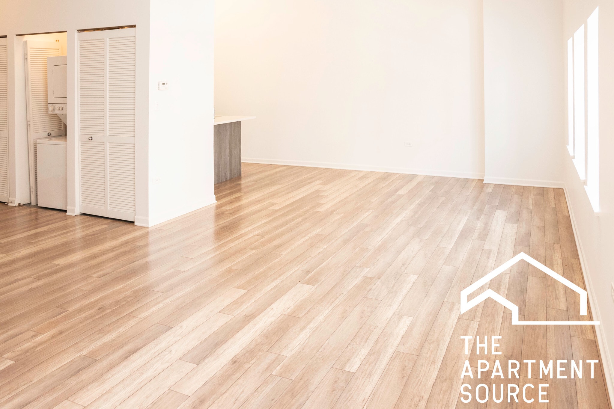 Building Photo - 2700 W North Ave