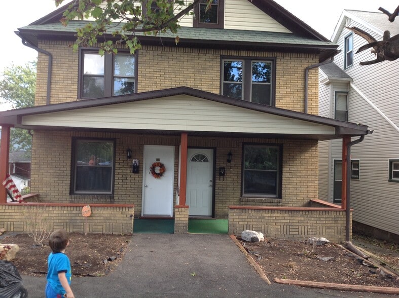 Front of Duplex - 216 N 12th Ave