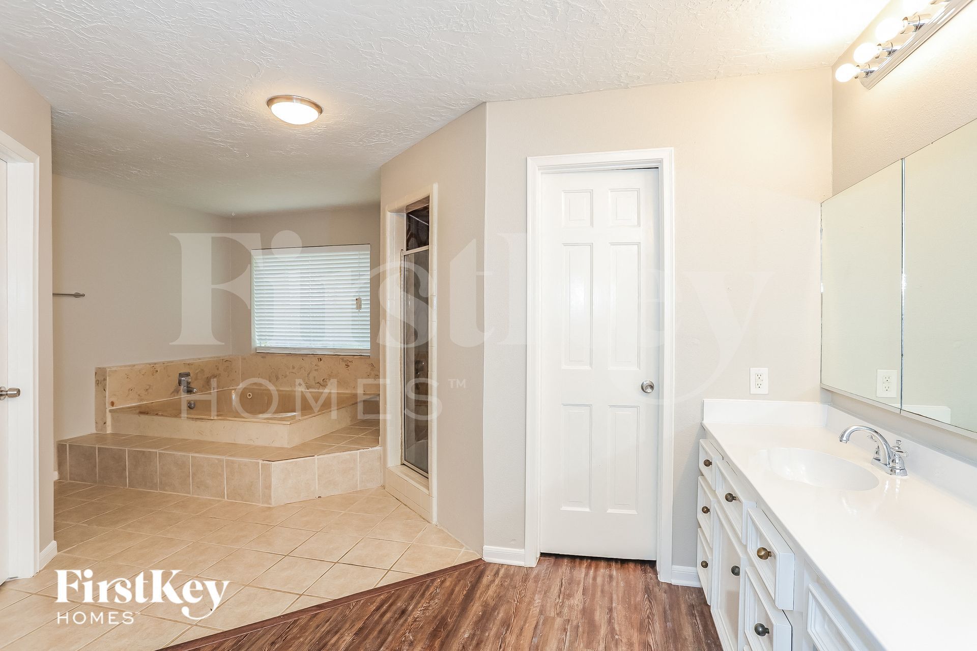Building Photo - 6511 Misty Springs Ln