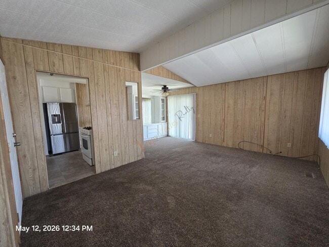 Building Photo - 2110 Balboa Dr