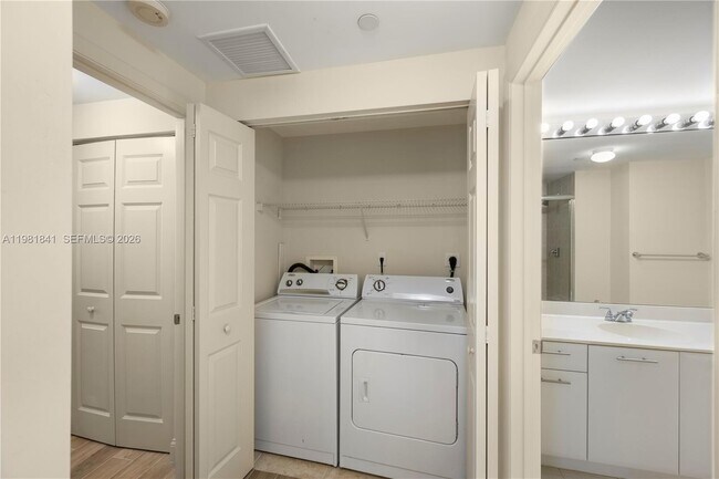 Building Photo - 510 NW 84th Ave