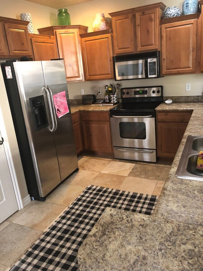 Building Photo - 1612 W 3180 N