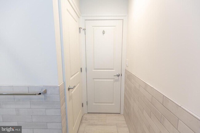 Building Photo - 1411 Walnut St