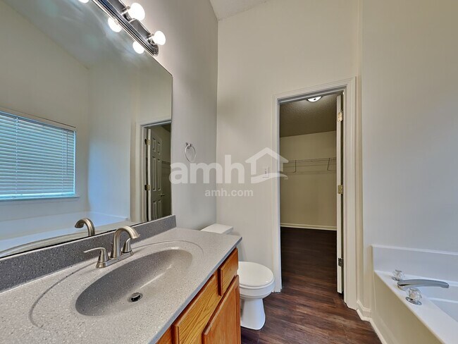 Building Photo - 6014 Pennycross Ln