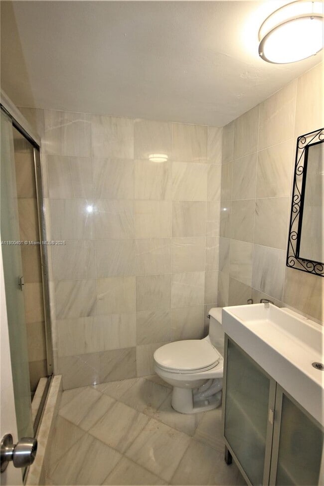 Building Photo - 5161 Collins Ave