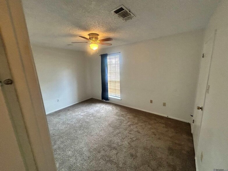 Building Photo - 4448 Stumberg Ln