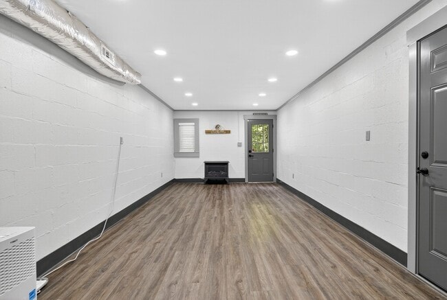 Building Photo - 3390 Tyree Springs Rd