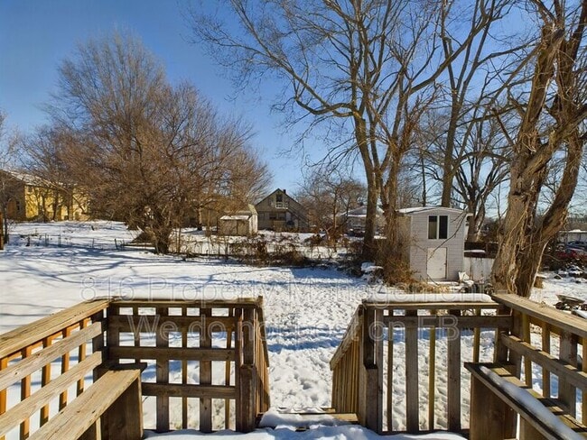 Building Photo - 1127 S Hocker Dr