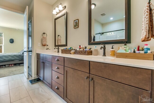 Building Photo - 874 Lowery Dr