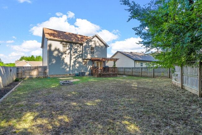 Building Photo - 420 N Magnolia Dr