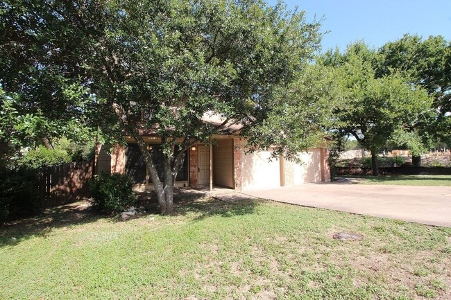 Building Photo - 9002 Sanger Dr